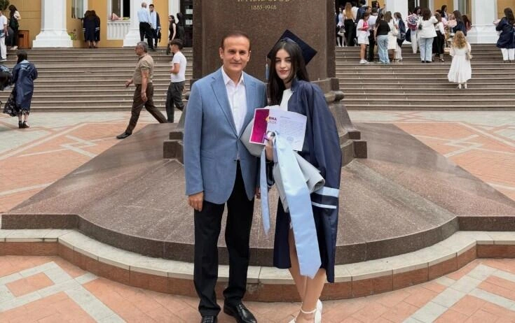 Xalq artisti Elçin Haşımovun qızı məzun oldu (Foto)