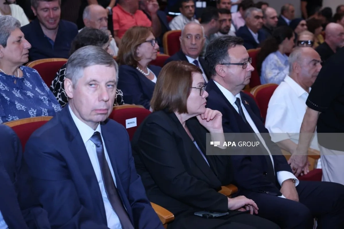 Aleksandr Şarovski ilə vida mərasimi keçirilib