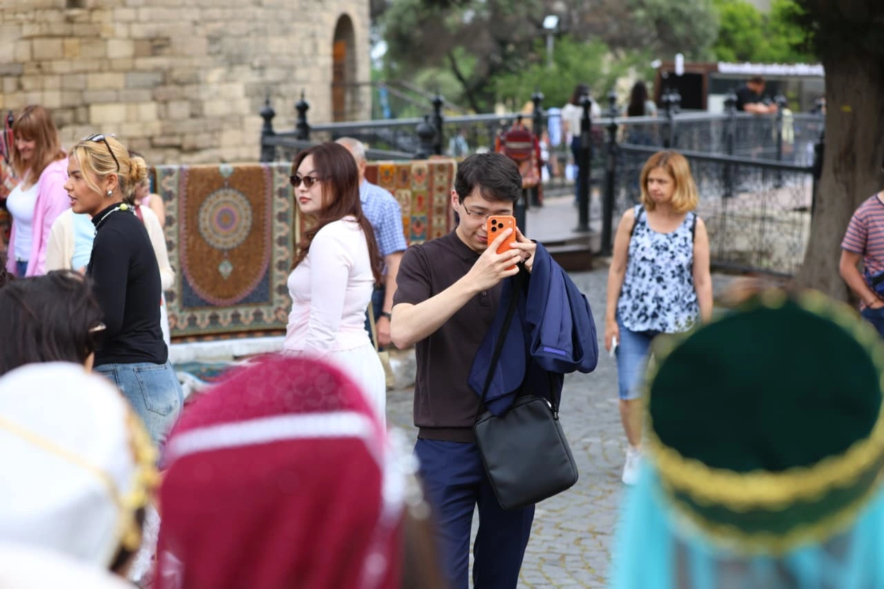 Dünyanı heyran qoyan qızlarımız... - Fotolar