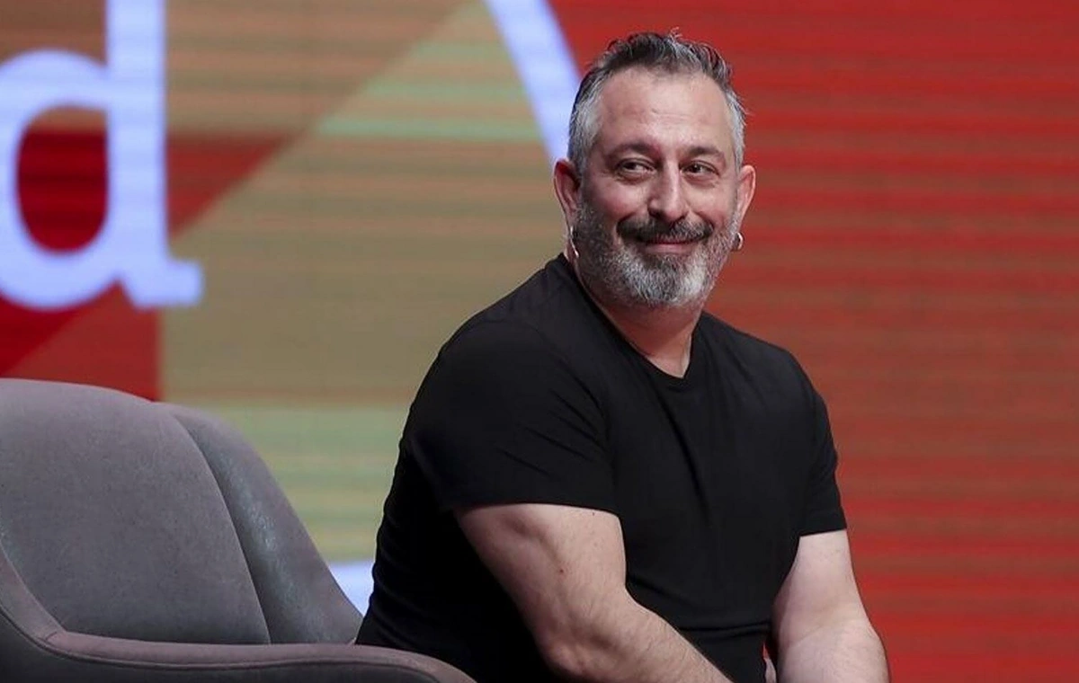 Cem Yılmaz tədbirə əsa ilə gəldi - (Foto)