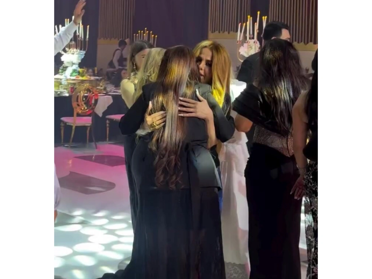 Samirə Yusifqızı və qızı Fərəh Mətanət Əsədova ilə barışdı - (Video)