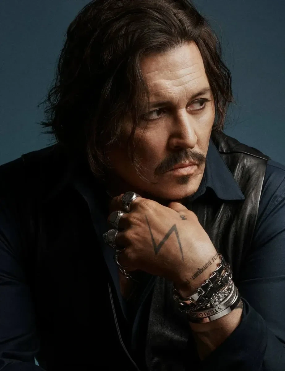 Conni Depp “Dior” reklamında