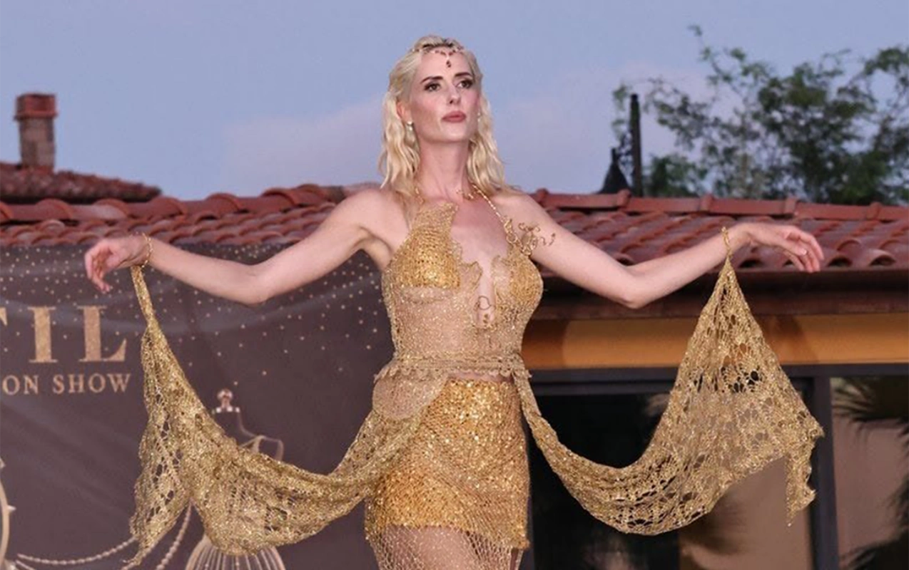 “Öyle bir geçer zaman ki”nin ulduzu 371 min manatlıq qızıldan don geyindi - (Foto)