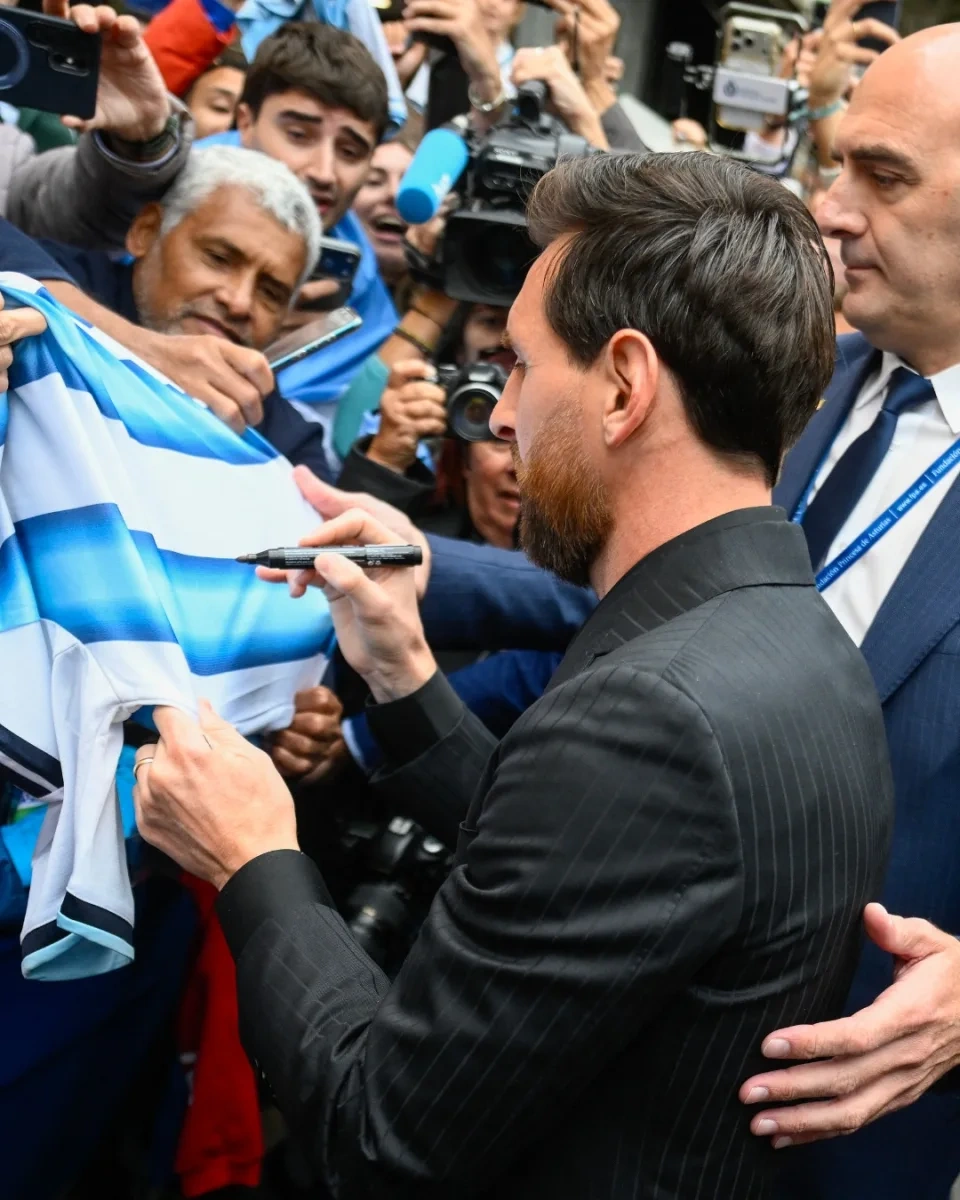 Messi xanımı ilə İspaniyada