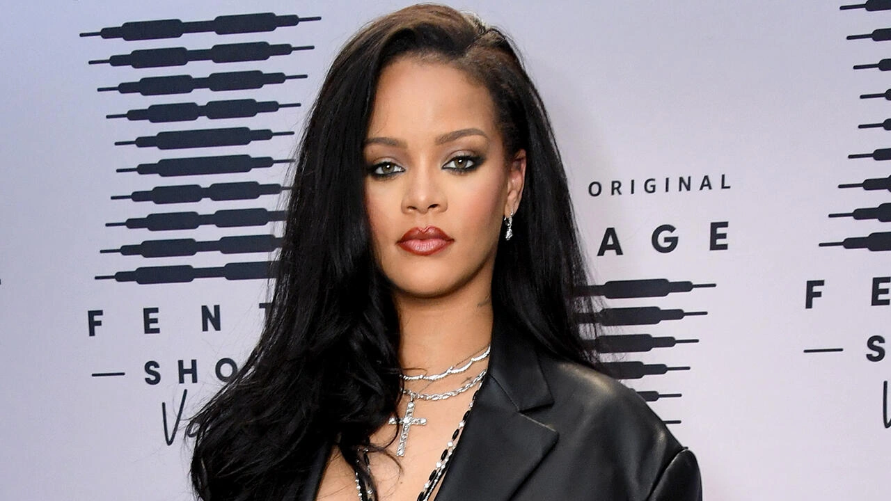 “Rihanna dördüncü dəfə ana olacaq”