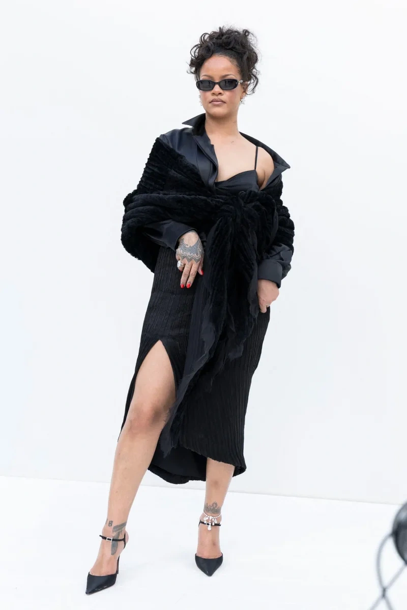 Məşhurlar Paris Moda Həftəsinə axın etdi
