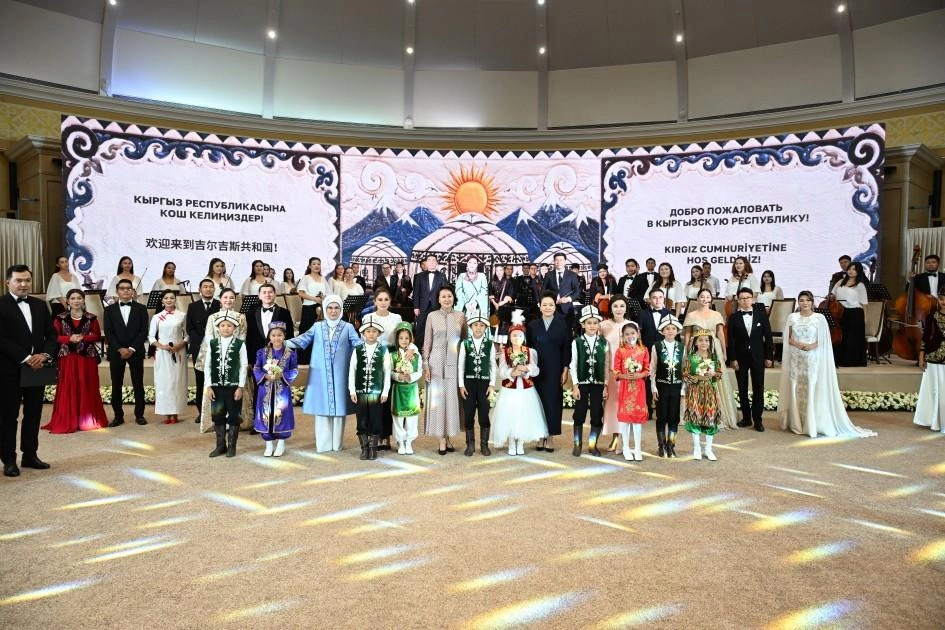 Birinci xanımların Bişkekdə görüşü - Fotolar