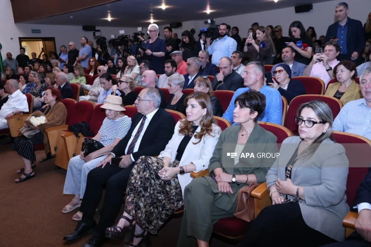 Aleksandr Şarovski ilə vida mərasimi keçirilib
