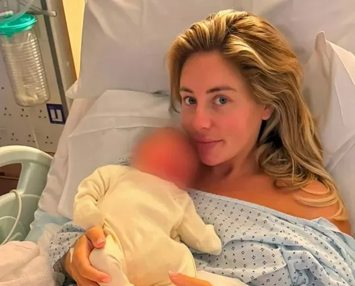 Porno aktrisanın uşağının adını kim qoyacaq?