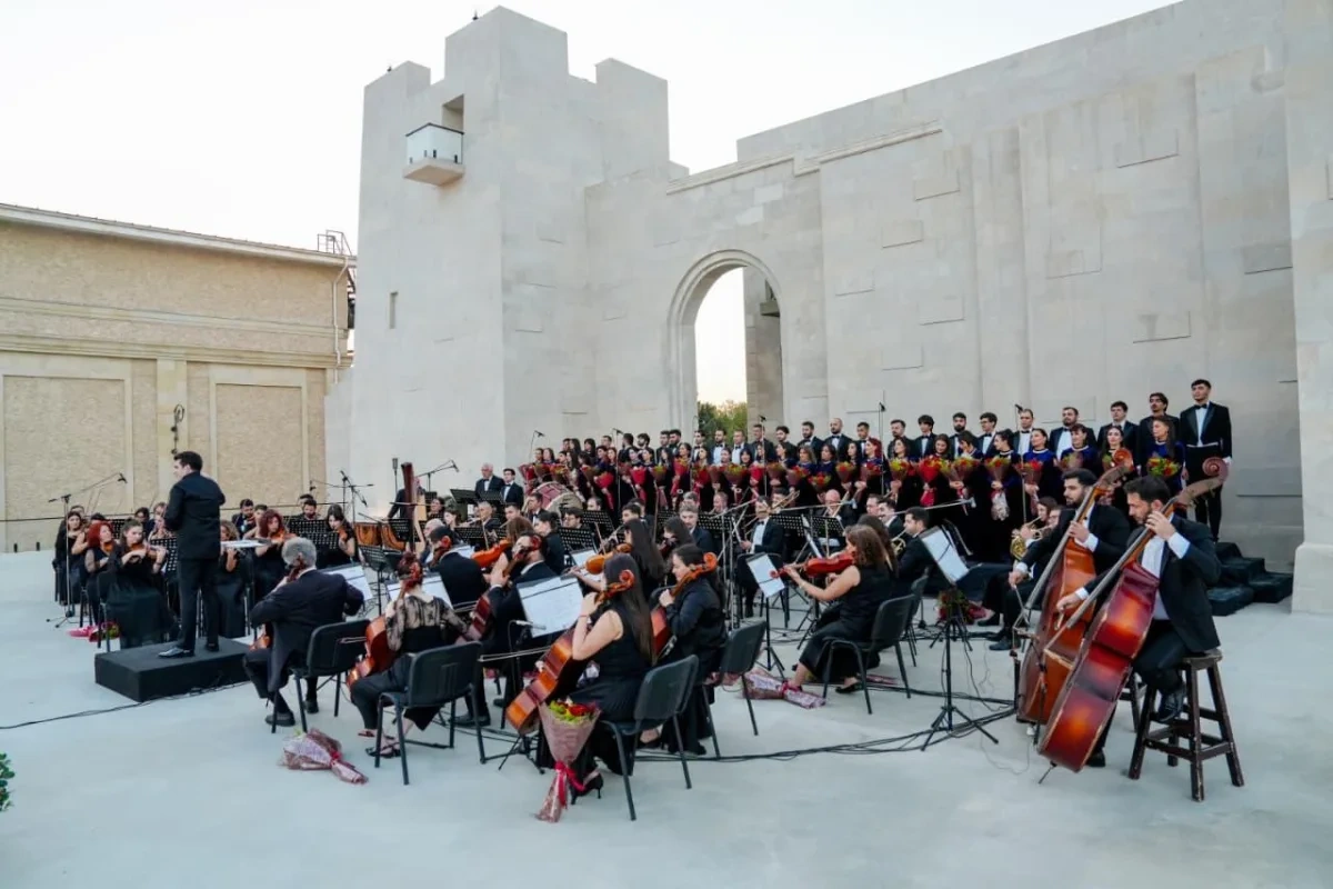 Açıq havada opera tamaşaları və konsertlərin yeni ünvanı