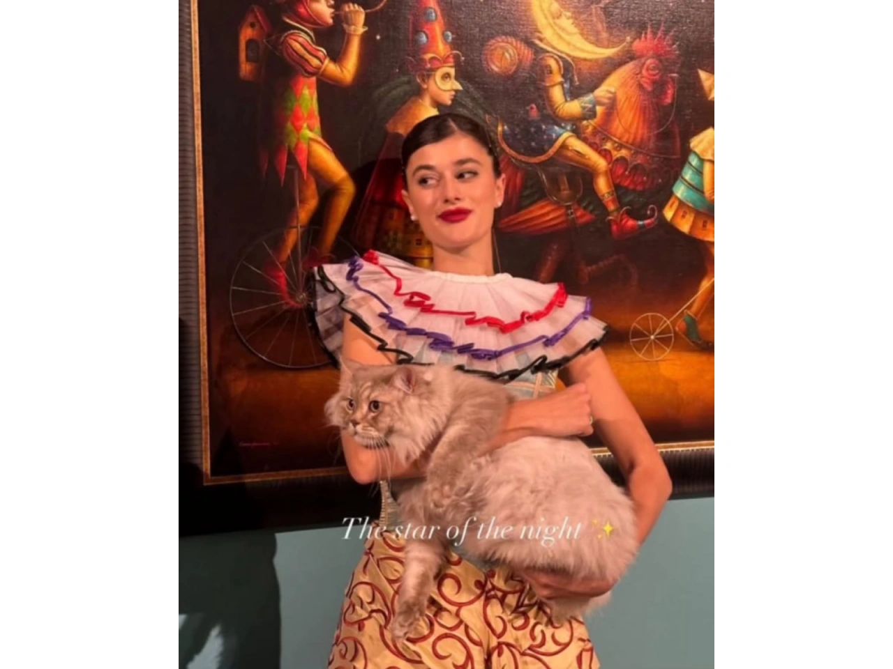Bu da əməkdar artistin MODEL QIZI - FOTO