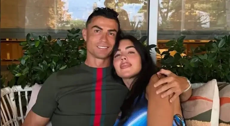 Ronaldo və Corcina evlənir