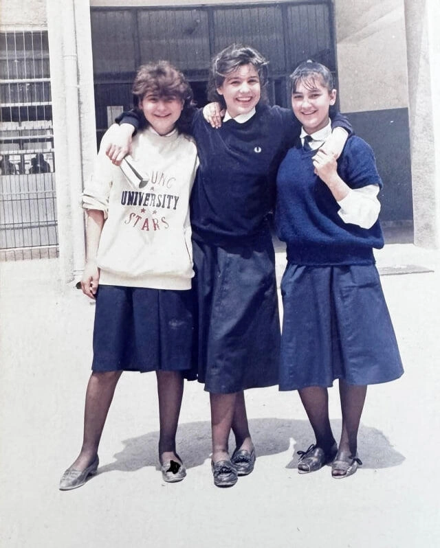 Məşhur müğənni məktəb illəri fotosunu paylaşdı