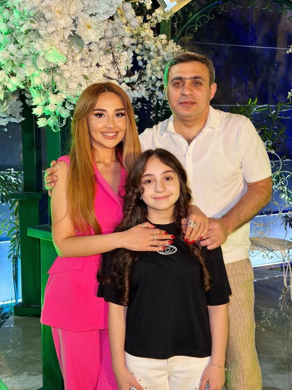 Azərbaycanlı aparıcı əri ilə - FOTOlar