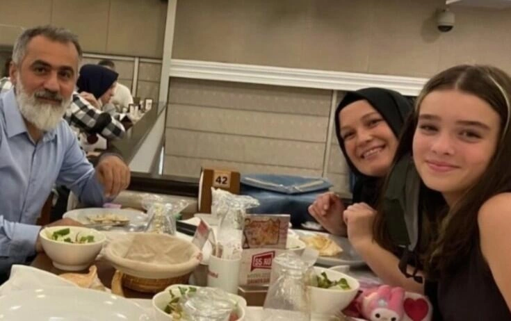 “Yeraltı”nın aktrisası atasının şikayəti ilə ifadə verdi - (Foto)
