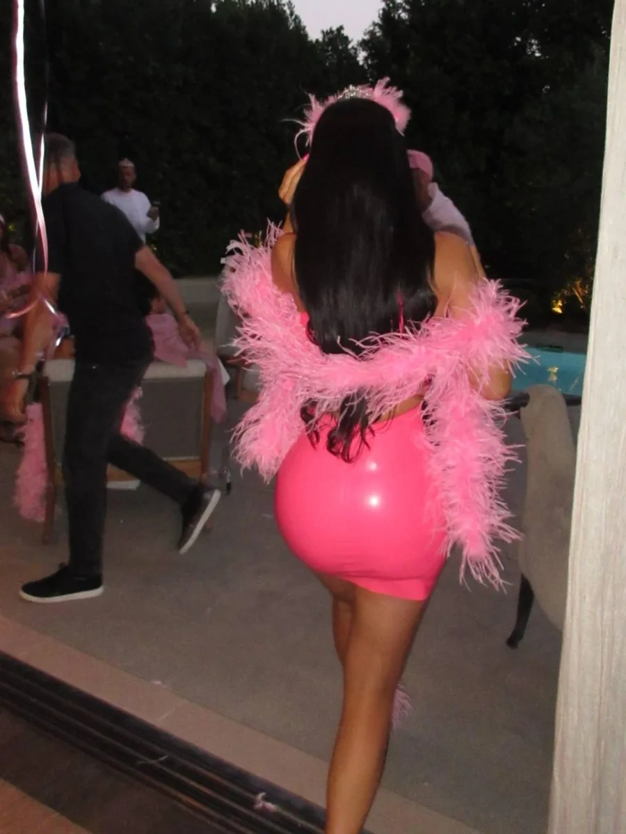 Kaylidən “pink party”