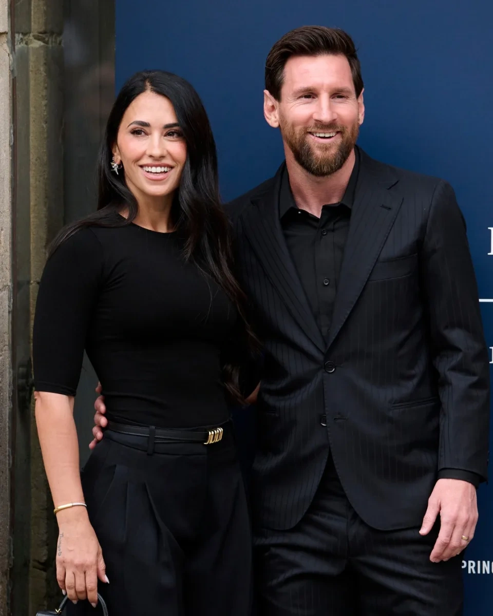 Messi xanımı ilə İspaniyada
