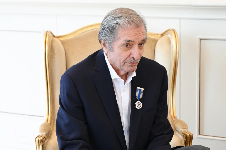“Siz də, maşallah, çox yaxşı görünürsünüz”