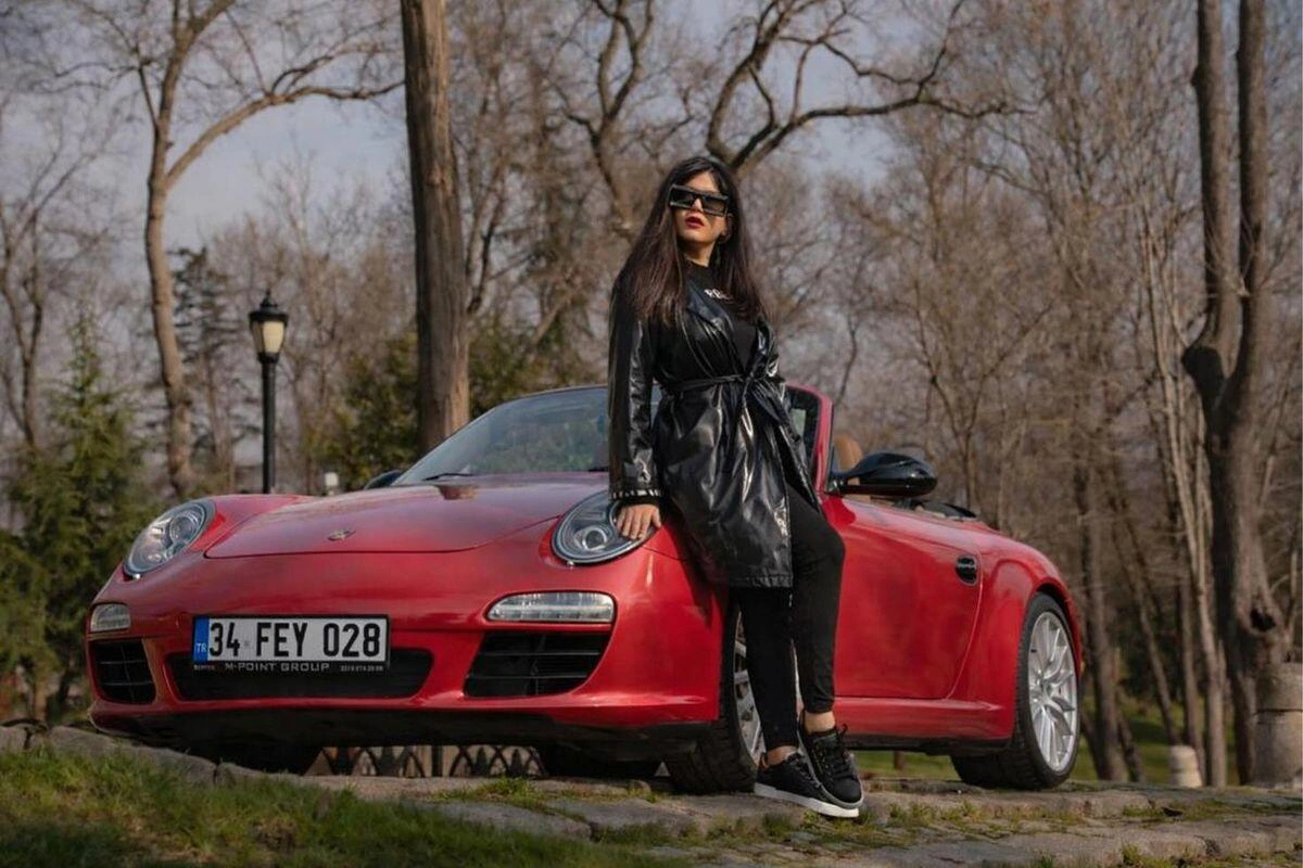Bu da "Kızılcık Şerbeti"nin ulduzunun 9 milyonluq avtomobili - (Foto)