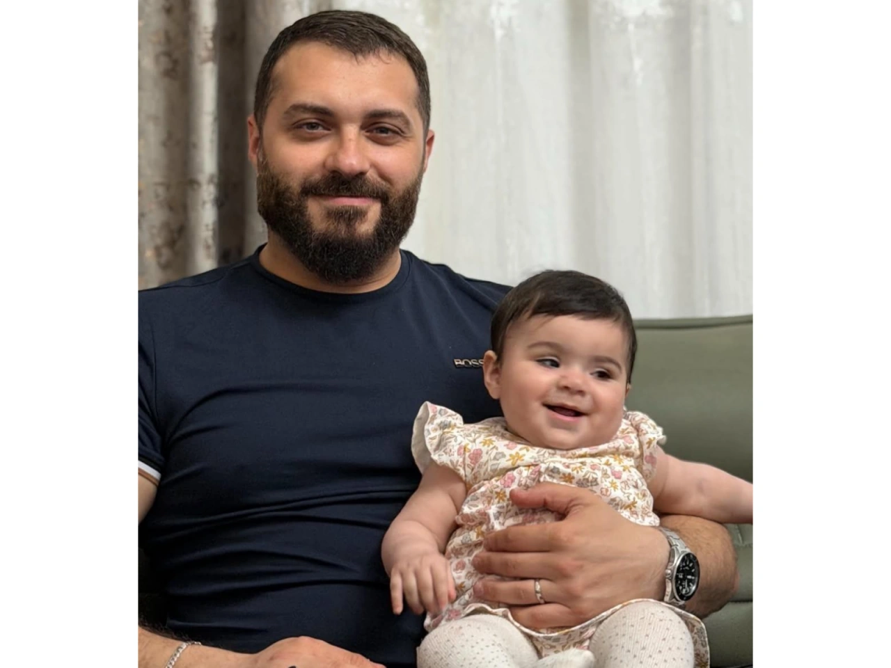 6 aylıq qızı ilə FOTOları