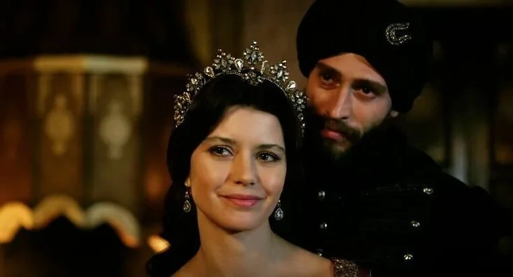 Beren Saat və Ekin Koç 10 il sonra eyni layihədə