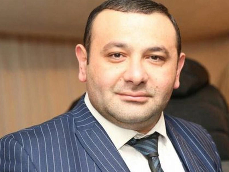 "Yayın qızmar istisində soğan-sarımsaqla xaş yeyən adamam"