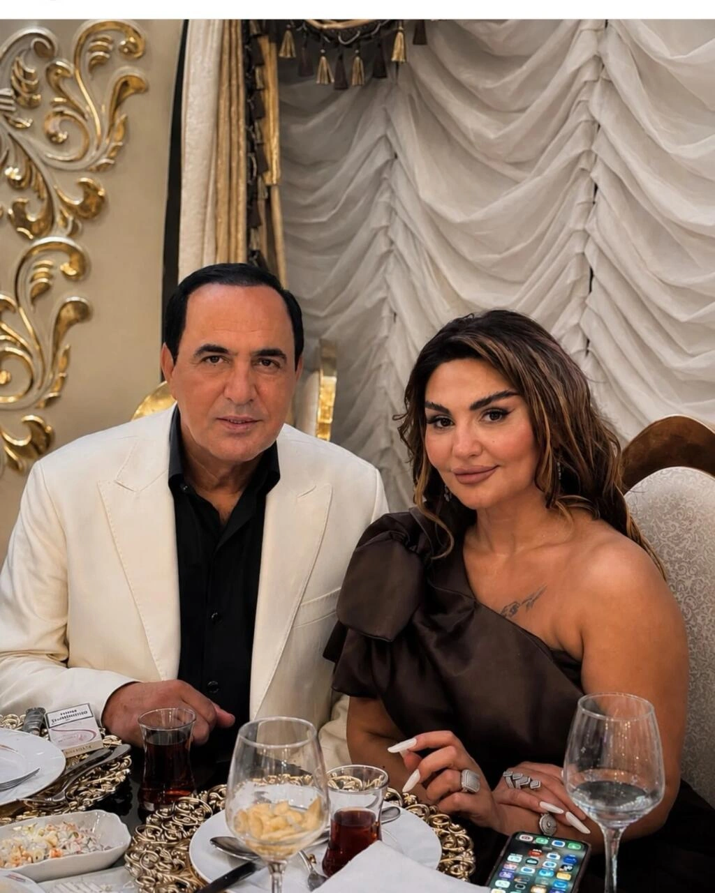 Şəbnəm Tovuzlunun yeni görünüşü diqqət çəkdi – (Foto)