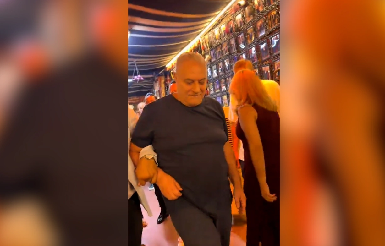 Mehmet Ali Erbilin son halı müzakirə yaratdı - (Foto)