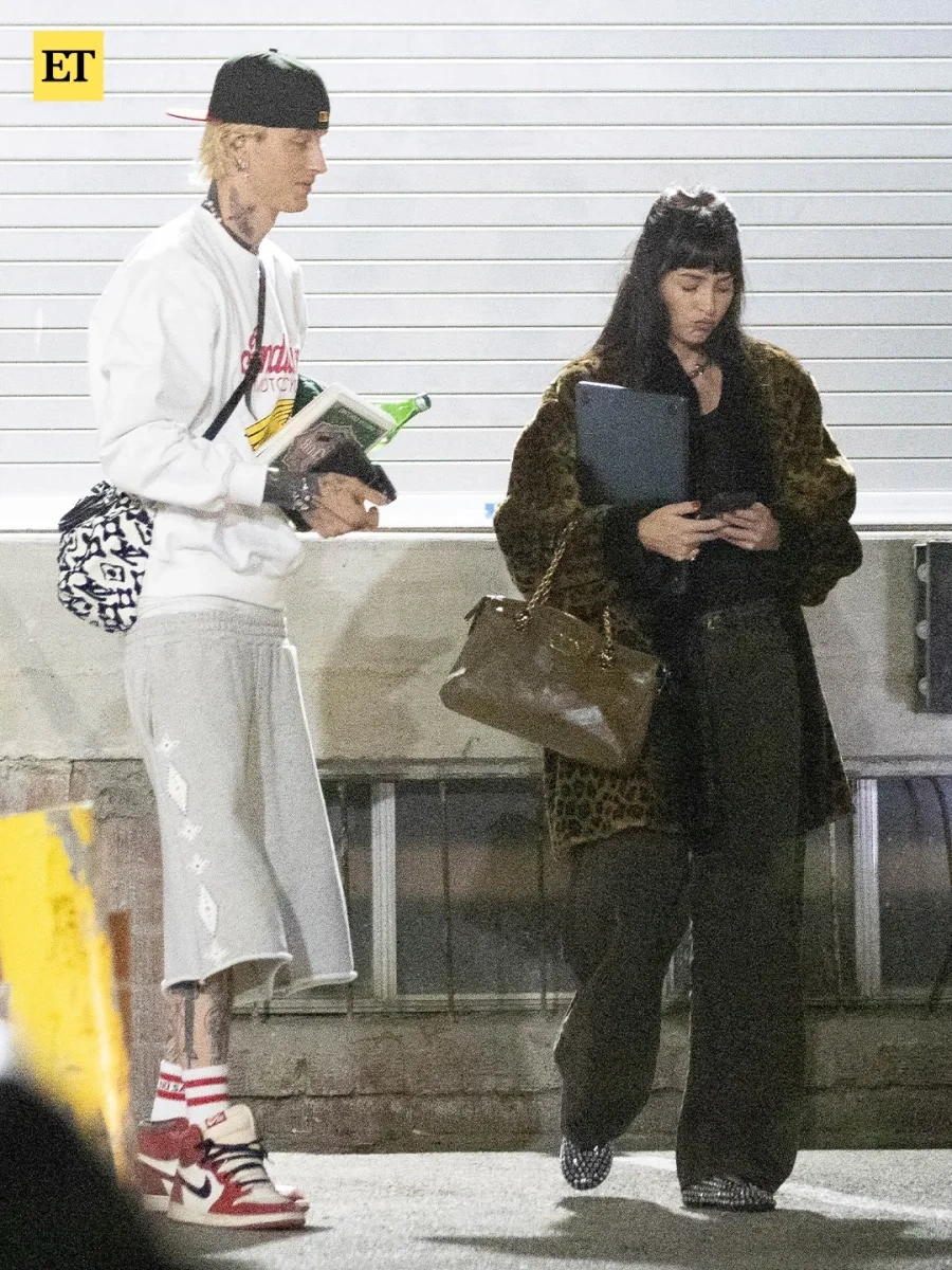 Dakota və Machine Gun Kelly birlikdə görüntüləndi!
