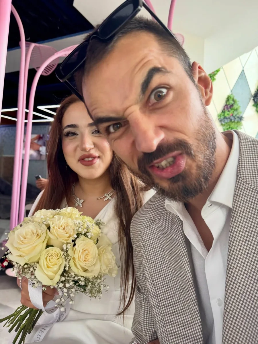 Corcdan nişanlısı ilə fotolar