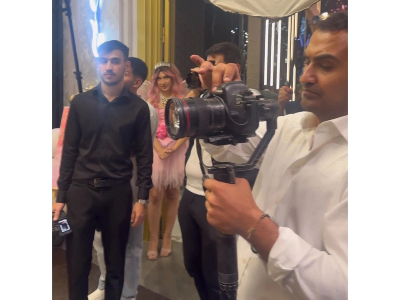 Xalq artistinin ailəsində xoş gün - (Video)
