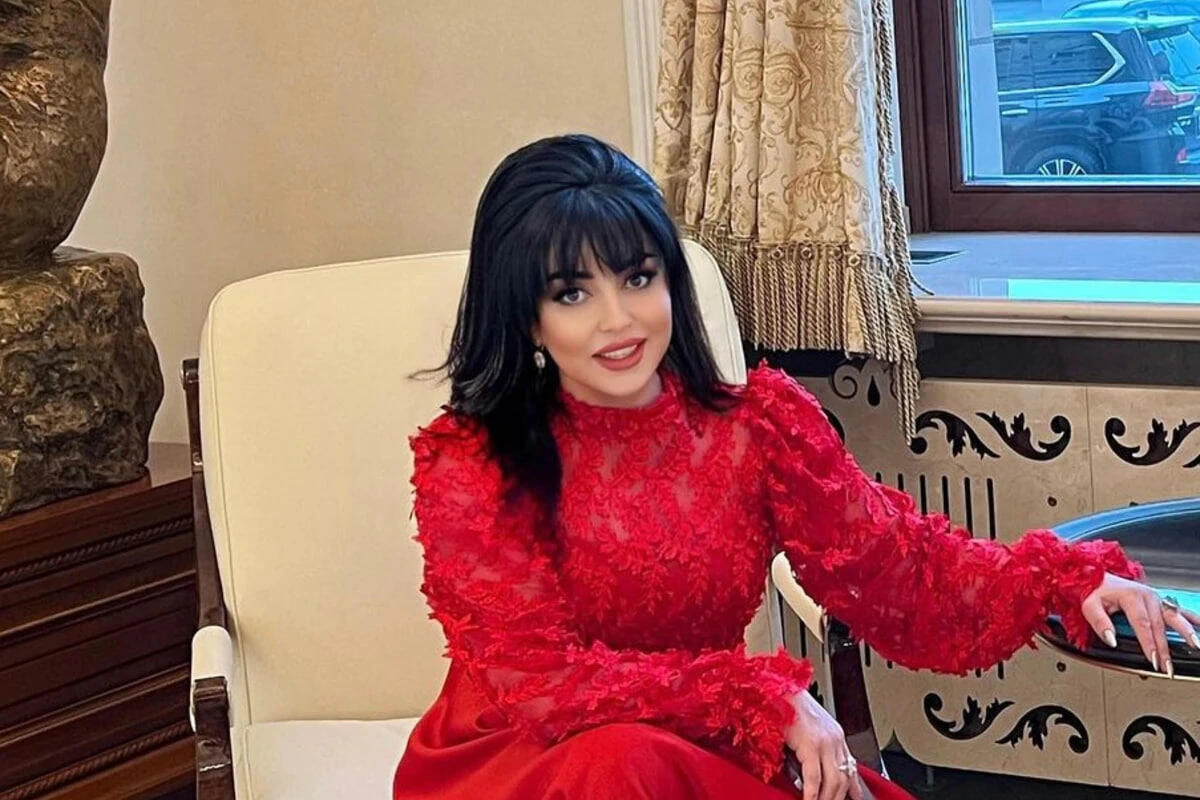 Gözəllik sirrini AÇIQLADI: "Gündə 50 qoz, 2 alma" - VİDEO