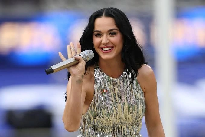 Günün ən böyük musiqili şousu: Keti Perri bu axşam Bakıda