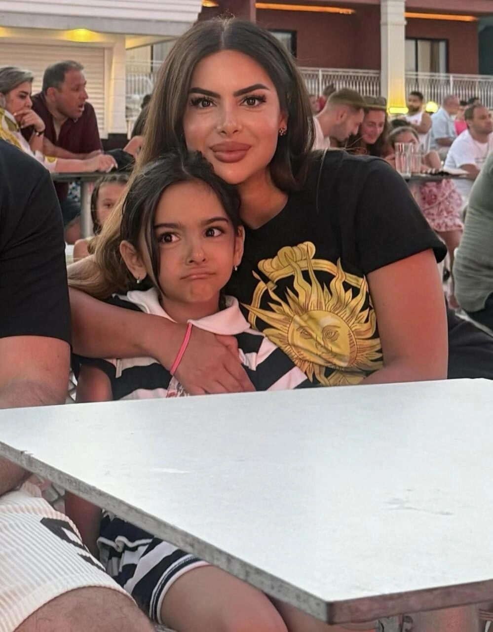 Yaşar Yusub ailəsi ilə istirahətdə (Foto)