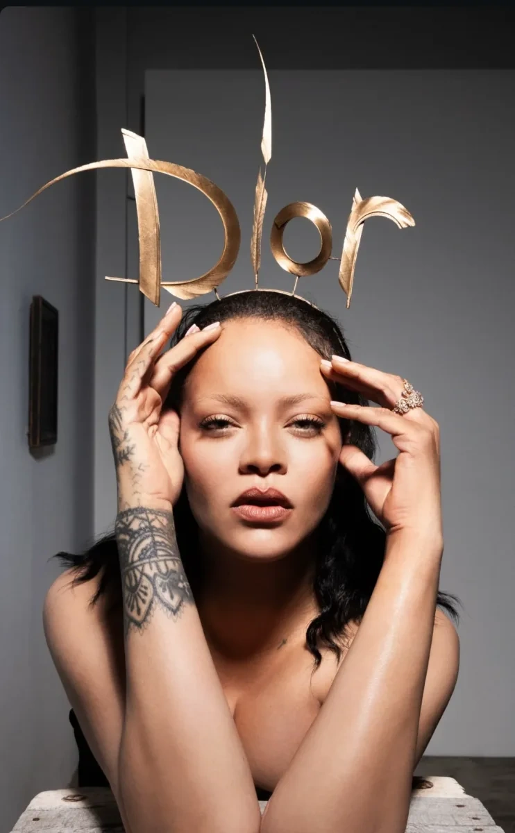 Rihannanın yeni fotosessiyası