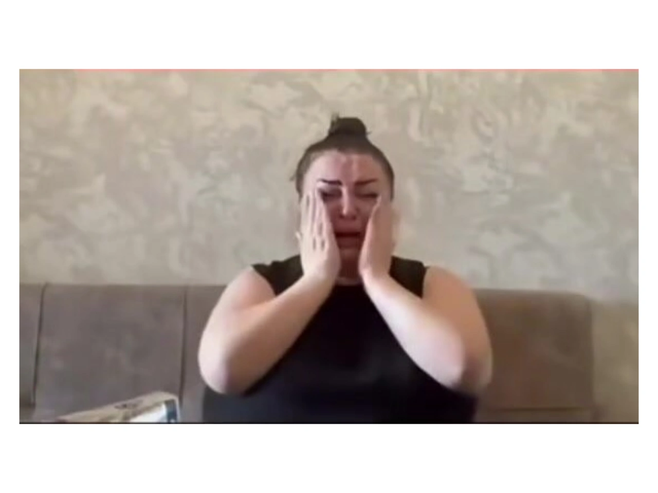 Xuraman Əlizadə canlı yayımda ağladı – (Video)