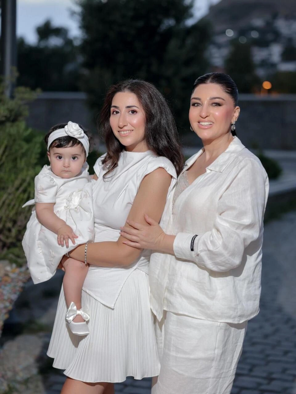 Əməkdar artist nəvəsinə dəbdəbəli ad günü keçirdi - (Fotolar)