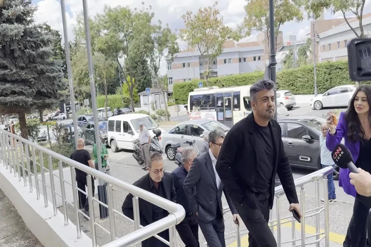 “Kurtlar Vadisi”nin ssenaristləri iki saatdan çox ifadə veriblər