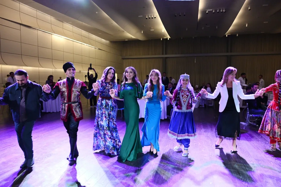 Heydər Əliyev Mərkəzində “Art Weekend”in rəsmi açılışı oldu - Fotolar