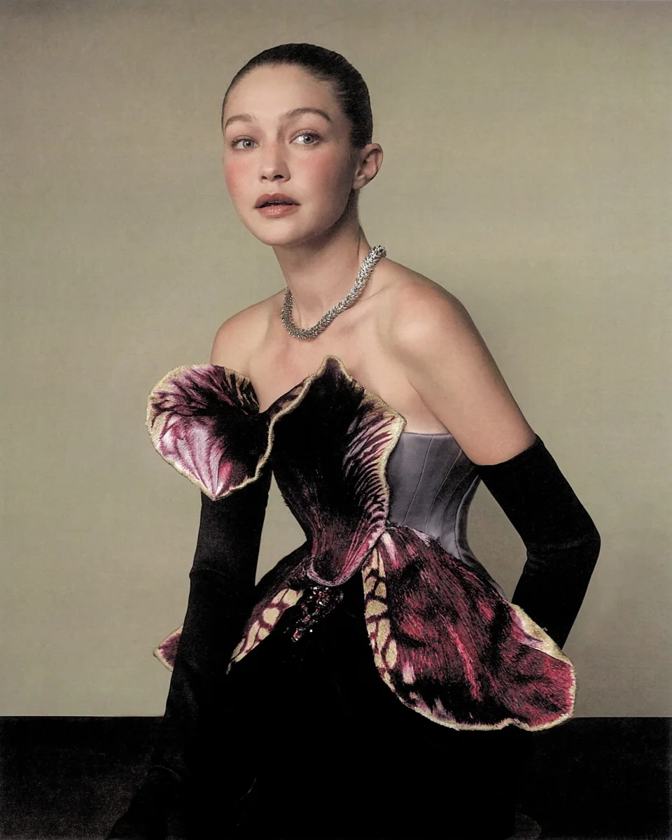 Cici Hadid “WSJ Magazine” üçün kamera qarşısında