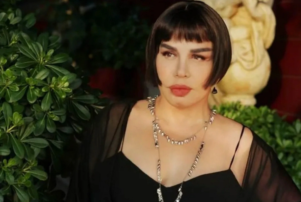 72 yaşlı Sezen Aksunun son halı - (Foto)