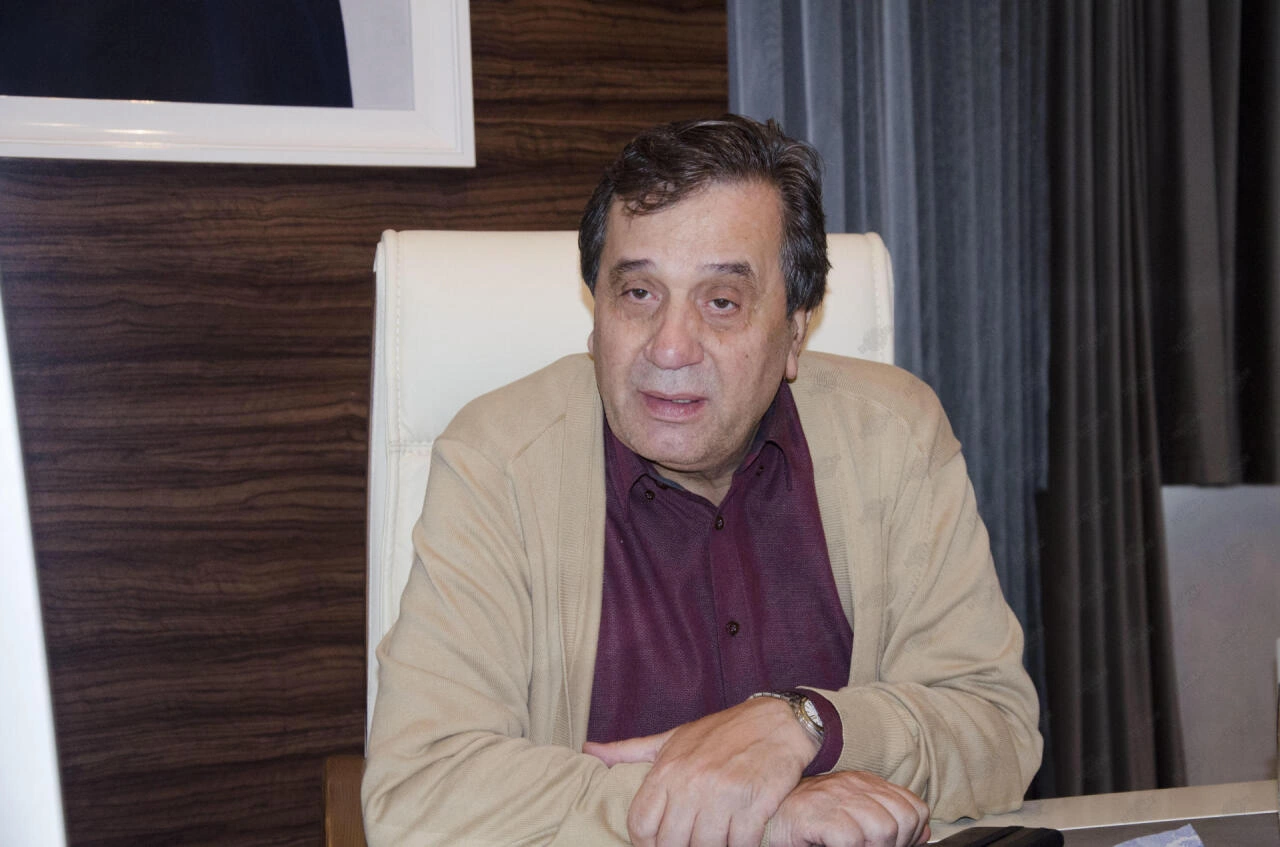 “Mən Almaniyada “Pəncərədən daş gəlir” mahnısını oxuyanda alman deyir ki, niyə erməni mahnısı İFA EDİRSƏN?"