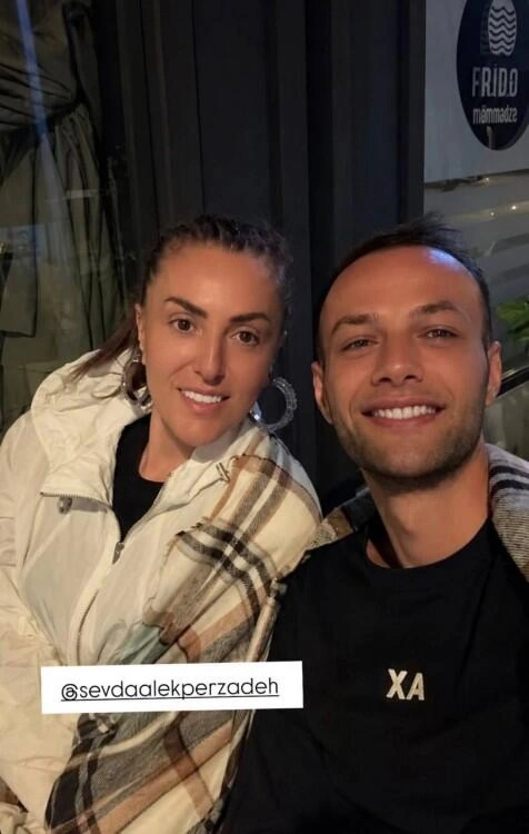 Sevda Ələkbərzadə görünüşünü dəyişdirdi - (Foto)