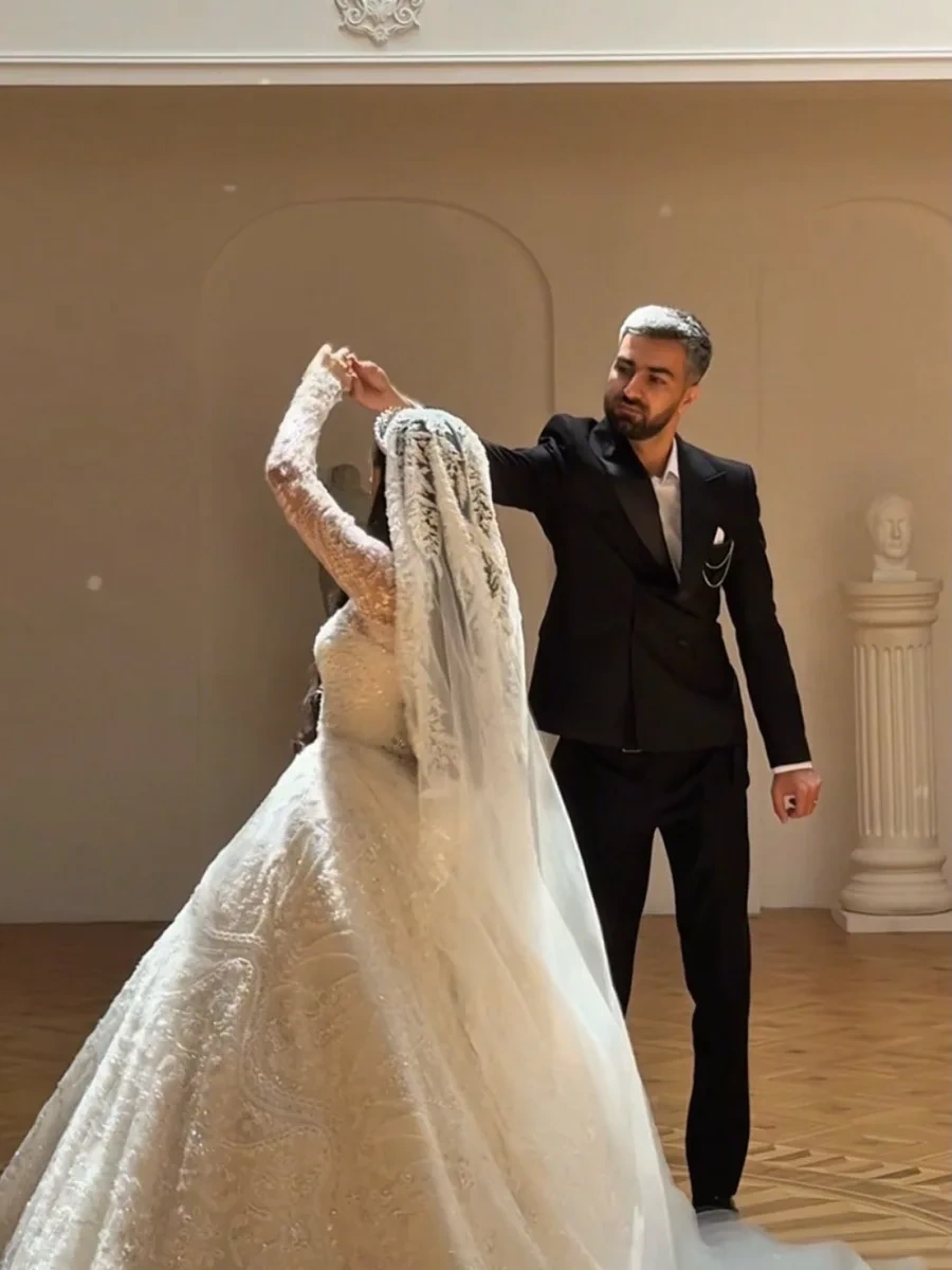 Azərbaycanlı blogerin toyu oldu