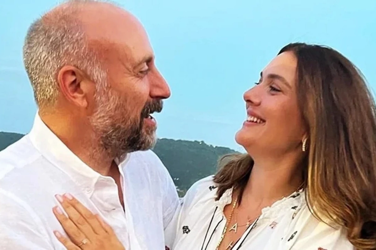 Bergüzar Halit Ergençin qəribə vərdişini ifşa etdi - (Foto)