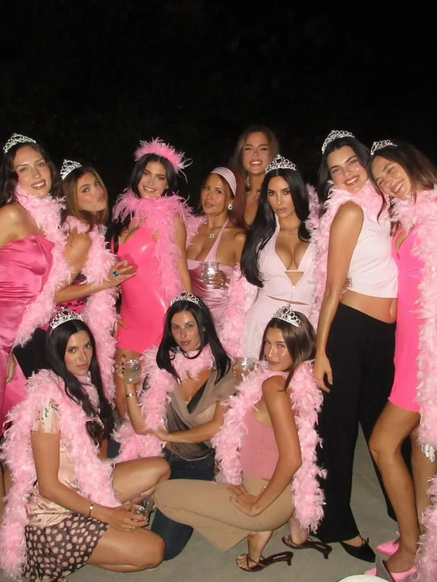 Kaylidən “pink party”