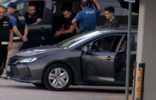 Erdal Beşikçioğlunun həbsxanaya köçürüldüyü anlar - (Foto)