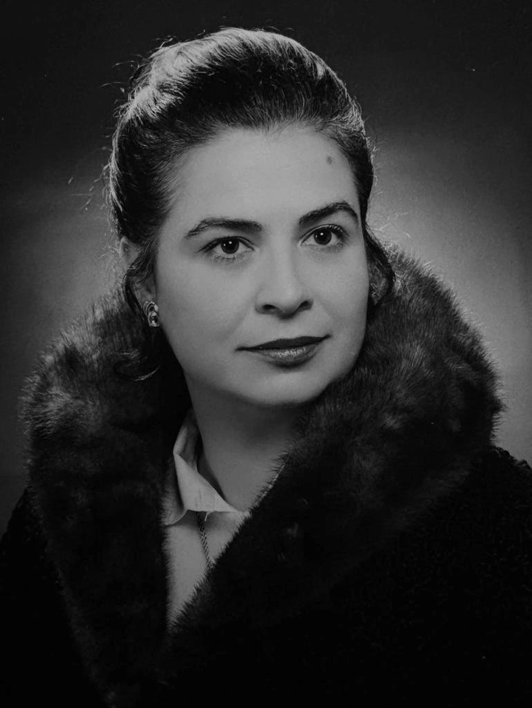 Məşhur aktrisa vəfat etdi - FOTO
