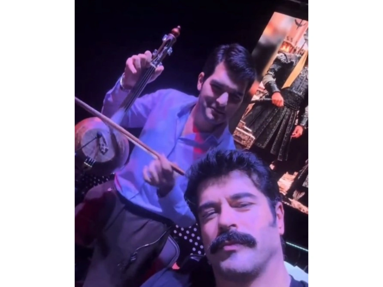 Burak Özçivit azərbaycanlı ifaçının çıxışını paylaşdı – (Video)