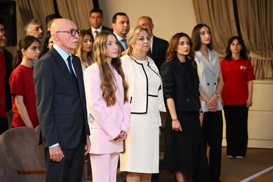 Alena Əliyeva olimpiada yarışını izlədi - Fotolar
